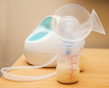 Your Guide to Pumping Breast Milk