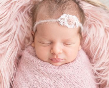 7 Adorable Vintage Names For Your Baby Girl